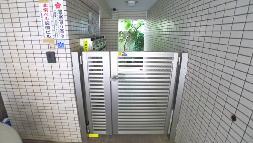 エントランス部分 戒田ビル