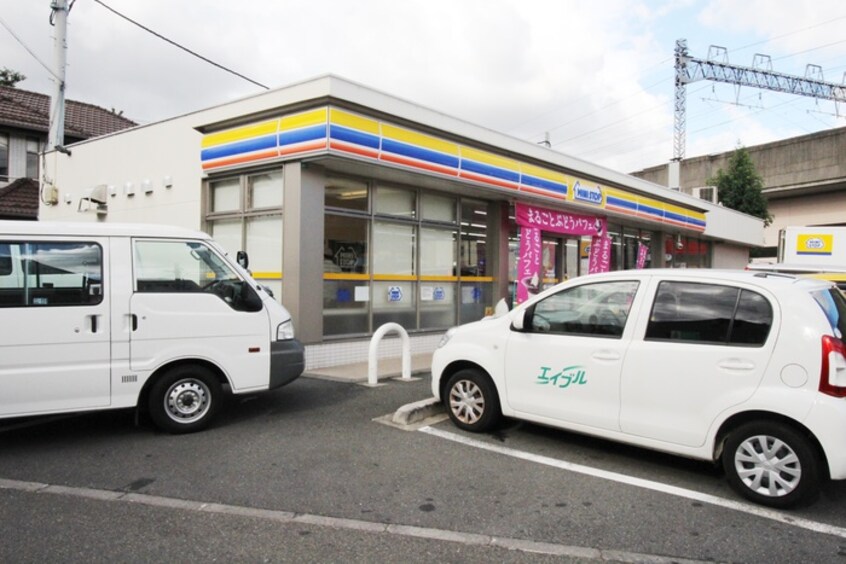 ミニストップ(コンビニ)まで89m コウノハイツ