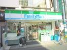 ファミリーマート（千歳烏山駅西口店）(コンビニ)まで120m ル－ネス南烏山