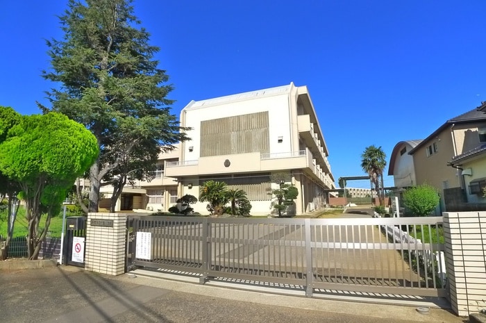 花園小学校(小学校)まで635m アインス幕張