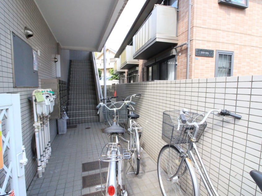 エントランス部分 アム－ルフジ