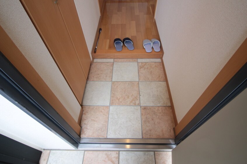 玄関 フォルトゥ－ナ