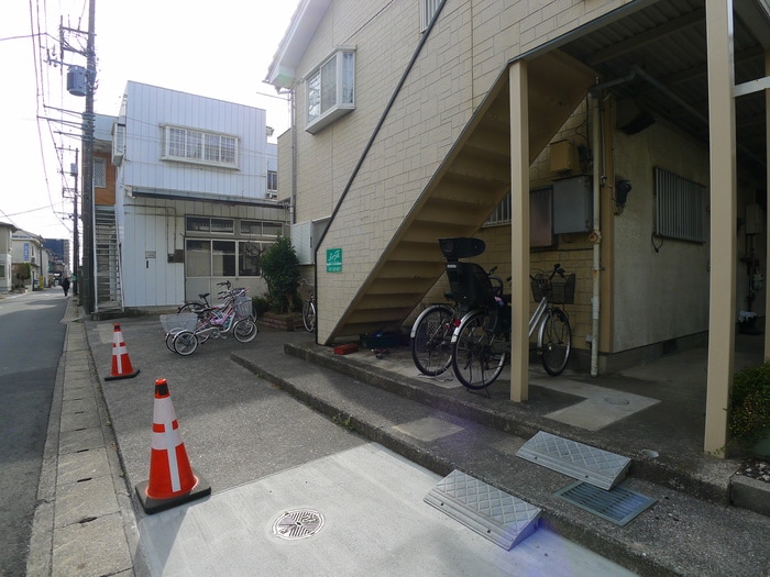 エントランス部分 ユ－カリハイツ