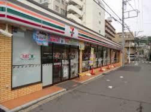 セブン‐イレブン 横浜帷子町２丁目店、〒240-0013 神(コンビニ)まで550m アルル保土ヶ谷