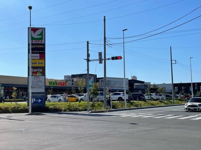 ハレノレラス(ショッピングセンター/アウトレットモール)まで700m エヴァーグリーンＢ