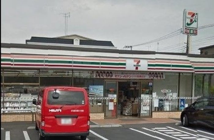 セブン-イレブン 横浜新吉田東1丁目店(コンビニ)まで350m セイコーヴィラ
