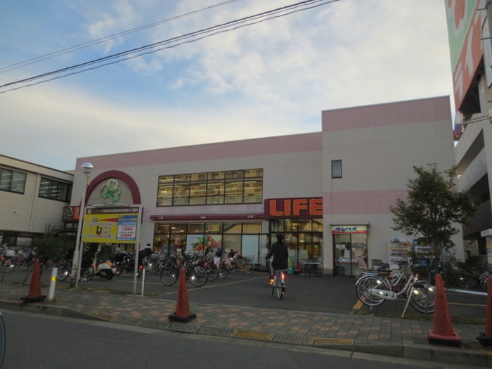 ライフ(スーパー)まで359m イーストコート東糀谷