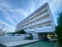 ヴィラ　ウィスタリア(212)