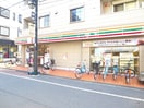 セブンイレブン仲宿商店街店(コンビニ)まで155m ルフォン板橋区役所前(1106)