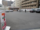 セブンイレブン(コンビニ)まで450m 本田ビル