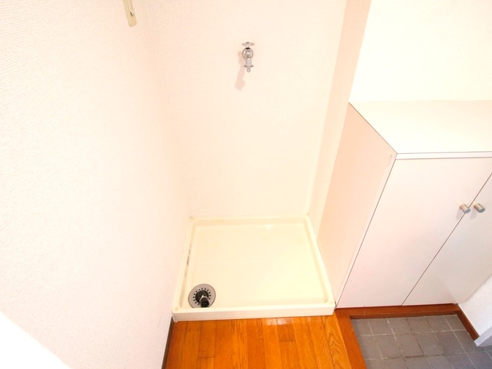 洗濯機置場 ヤマハハイツ２Ｆ