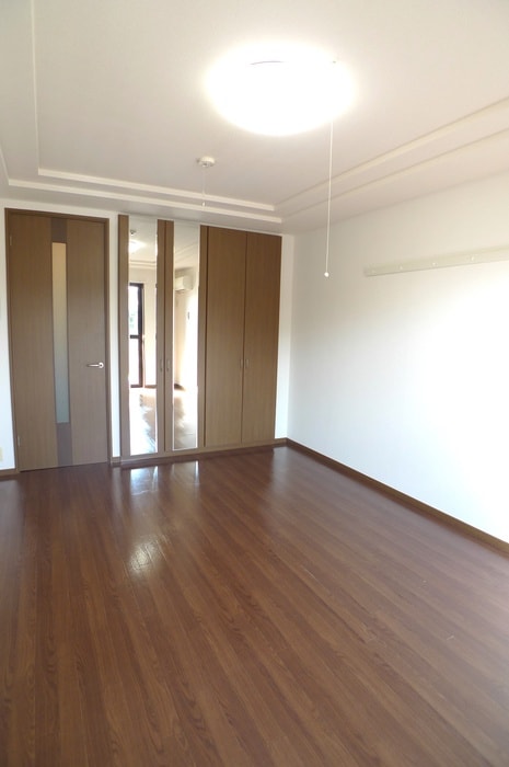 居室 ストロベリ－フィ－ルド