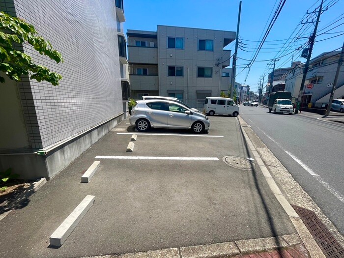 駐車場 アミ－コ－ト高田