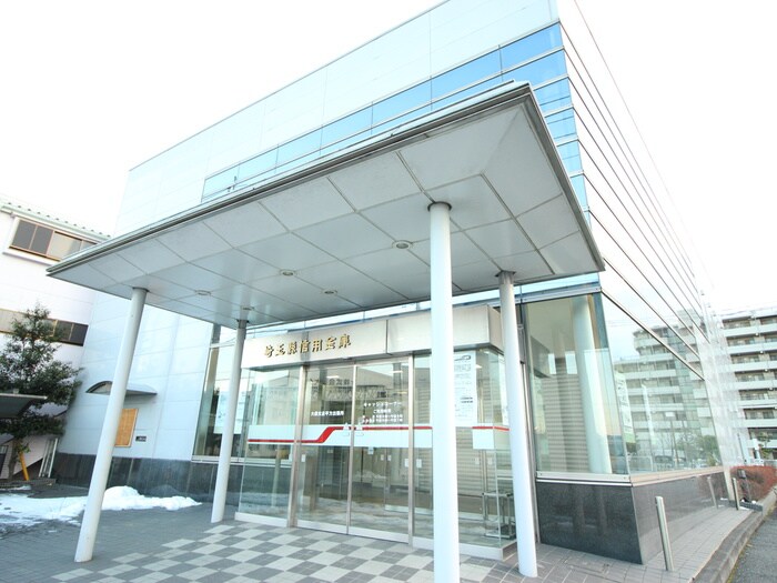 埼玉縣信用金庫(銀行)まで595m グランシャリオ千間台