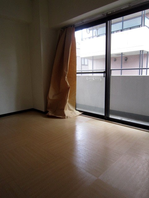 居室 レゾンスコ－エイ