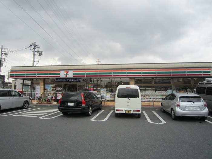 セブンイレブン(コンビニ)まで1040m B・キャッスル扇大橋