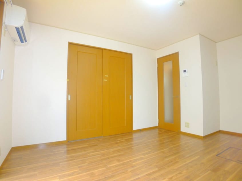 内観写真 グリ－ンル－フ