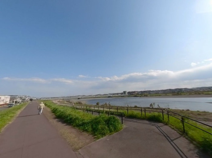 多摩川河川敷(公園)まで600m センチュリー調布