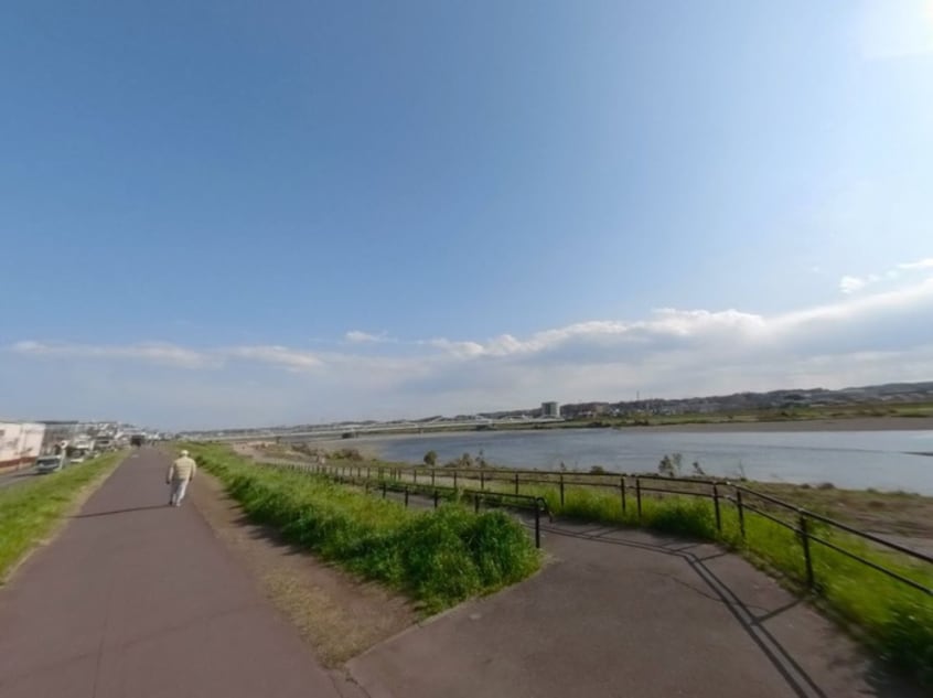 多摩川河川敷(公園)まで600m センチュリー調布