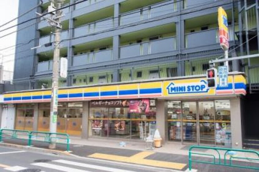 ミニストップ 杉並和田店(コンビニ)まで269m ﾙﾌｫﾝﾌﾟﾛｸﾞﾚ中野富士見町ﾚｼﾞﾃﾞﾝｽ