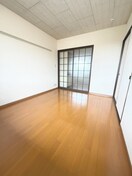 居室 ラズライト