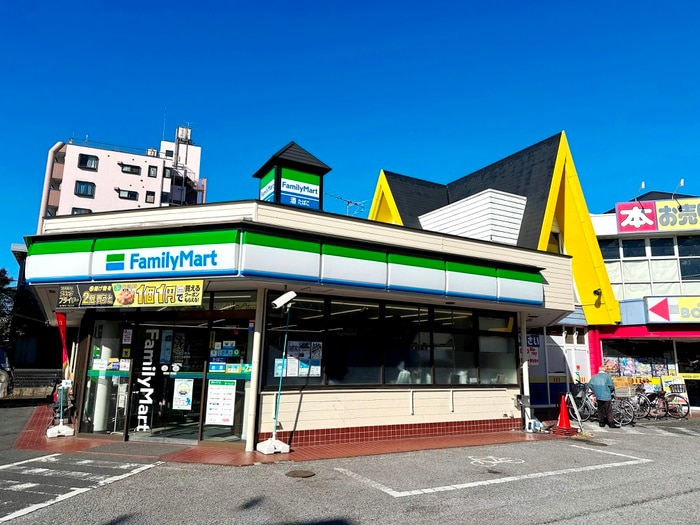 ファミリーマート(コンビニ)まで50m ドミール川口（207）
