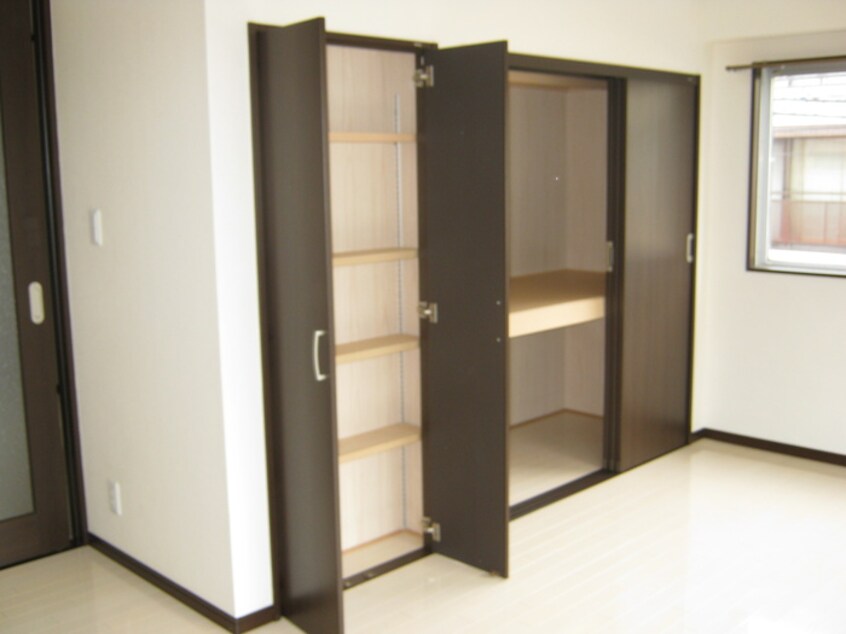 収納 サーラ要町(205)