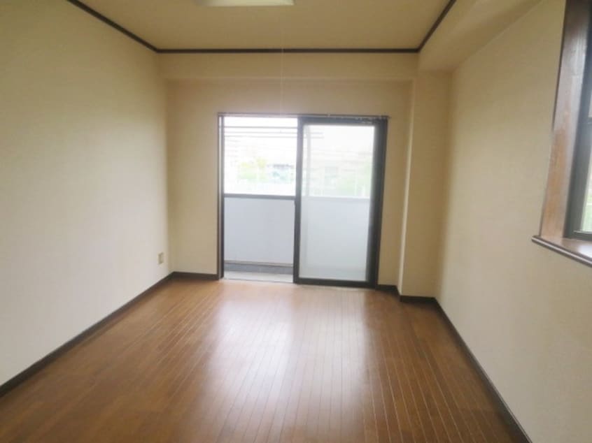 居室 メゾントコヨダ