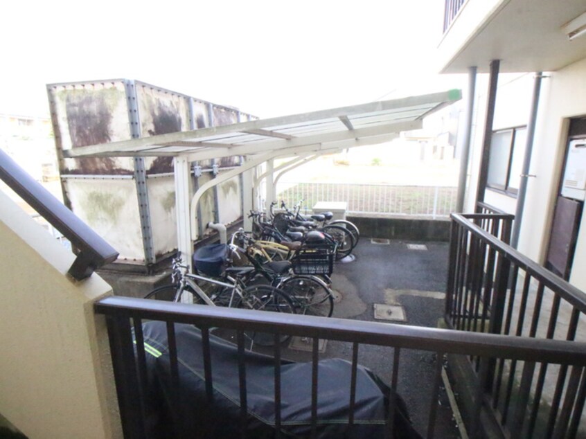 駐輪場 グレ－スナイン湘南