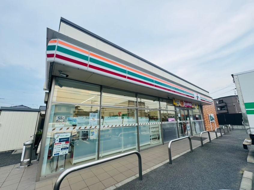 セブンイレブン 茅ヶ崎松林2丁目(コンビニ)まで599m グレ－スナイン湘南