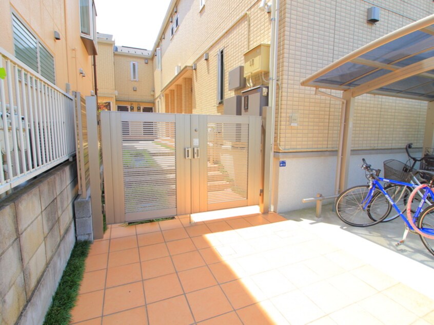 エントランス部分 メゾン・サンセリテ