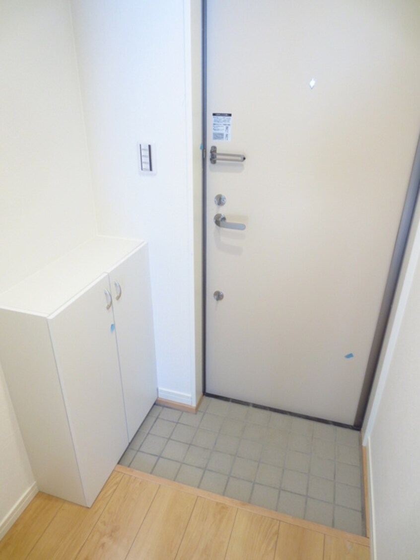 玄関 モンステラ大曽根