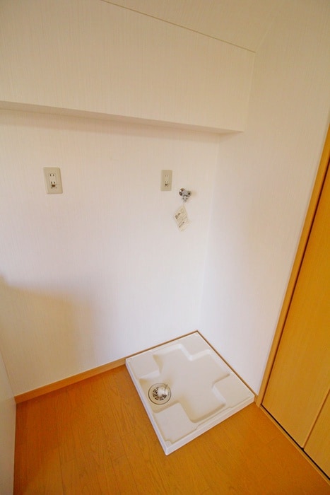 洗濯機置場 ハイ・トリー・エス