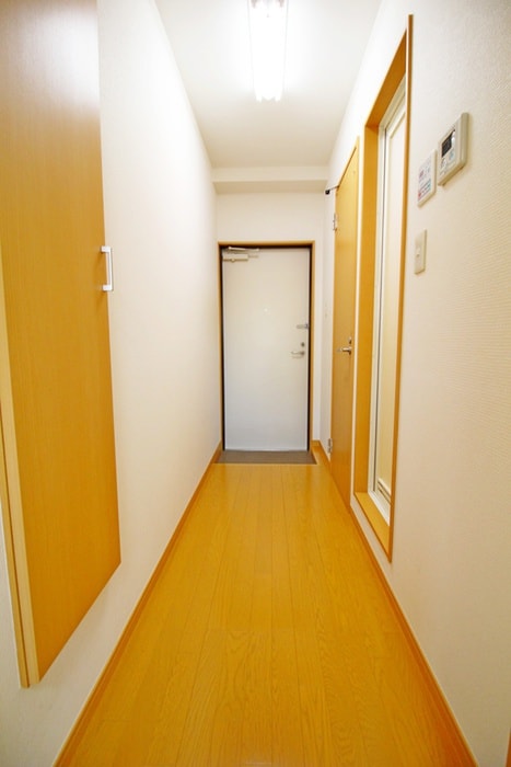 廊下 ハイ・トリー・エス