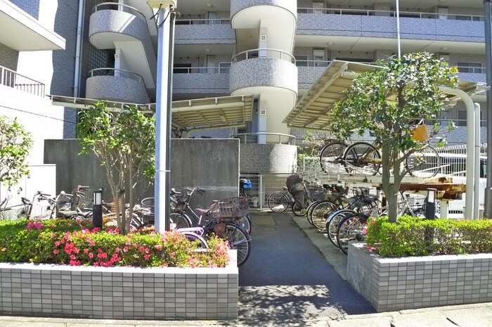 駐輪場 ラ・フォレ２３