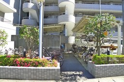 駐輪場