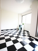 居室 オンワード中根