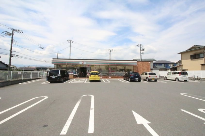 セブンイレブン(コンビニ)まで914m 曽我貸家（東北）