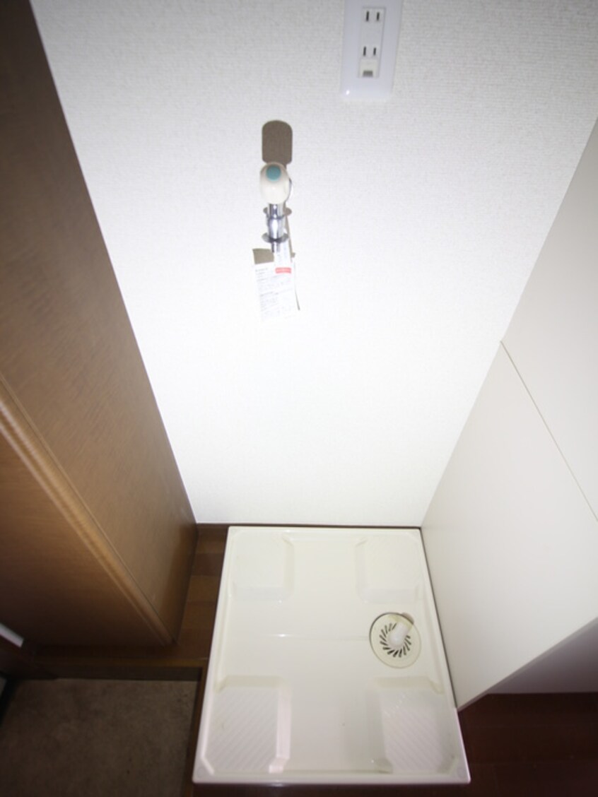 洗濯機置場 イ－ストフラット国立