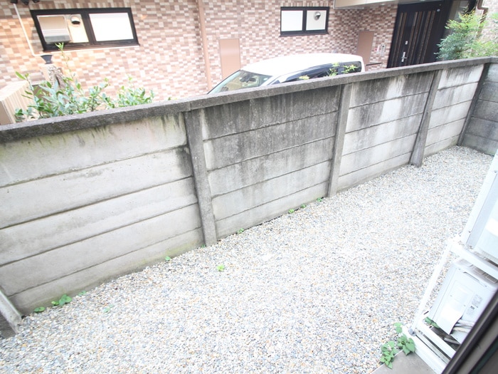 室内からの展望 イ－ストフラット国立