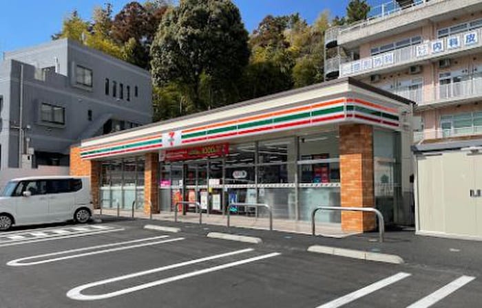 セブンイレブン(コンビニ)まで285m ライフ東戸塚