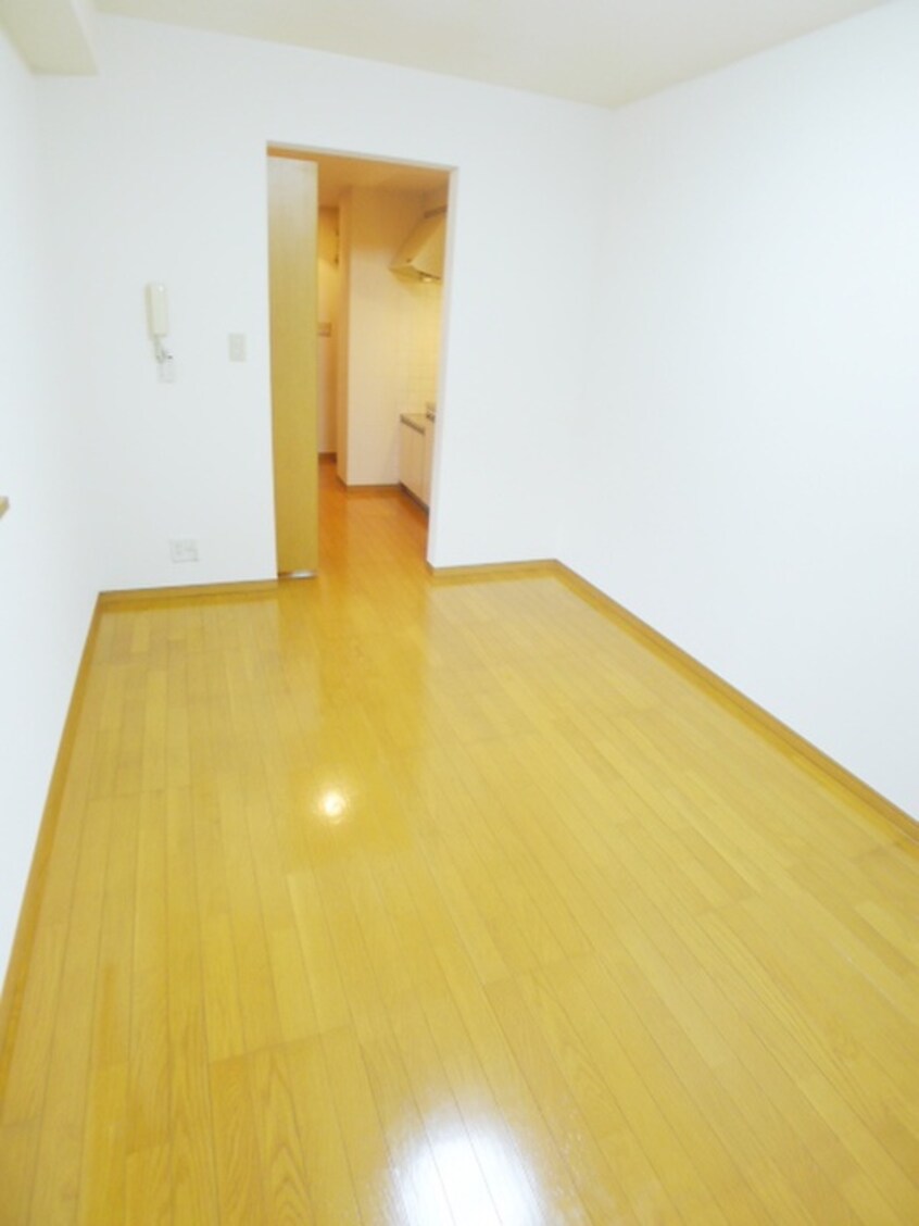 居室 アートストリート新井