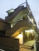 メゾンフラワーの外観