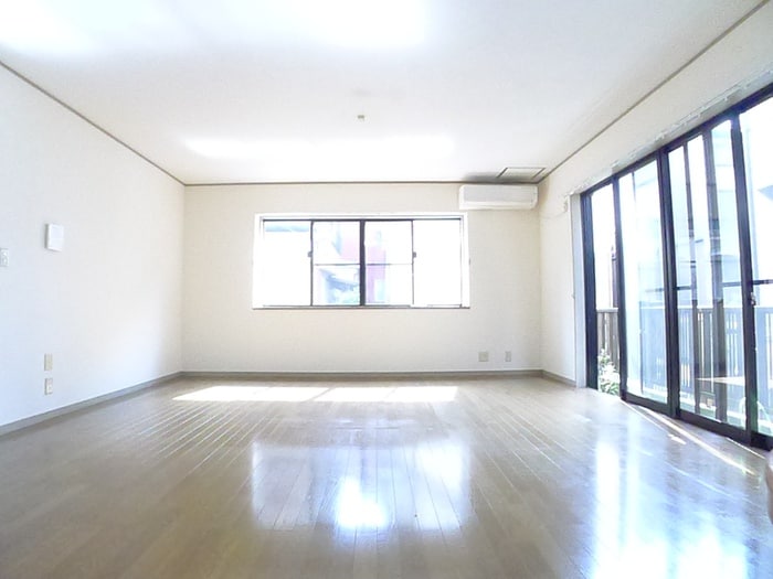 室内からの展望 柴崎邸