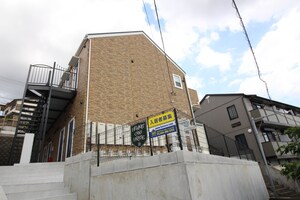 ハーミットクラブハウス峰岡Ⅲ
