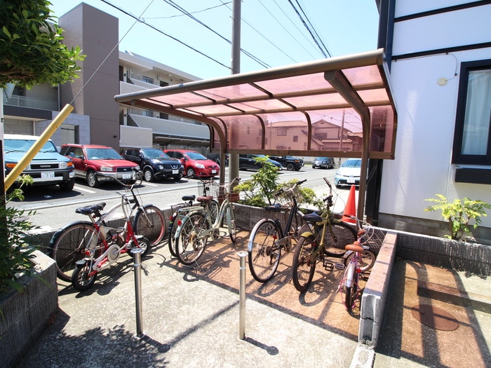 駐輪場 パレ－シャル辻堂