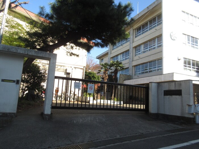 西有馬小学校(小学校)まで200m 第二鷺沼レジデンス