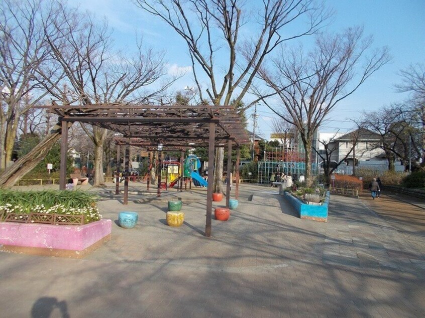 渋谷区上原公園(公園)まで130m ルーナ　ピィエナ代々木上原