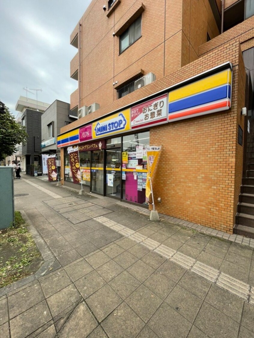 ミニストップ三ツ沢下町店(コンビニ)まで678m スト－クハイツ鈴木