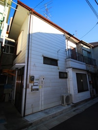 梅田七丁目貸家